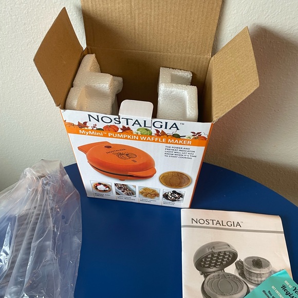 Pumpkin orange mini waffle maker by Nostalgia!! Super compact!! New- manuals! - Picture 2 of 10